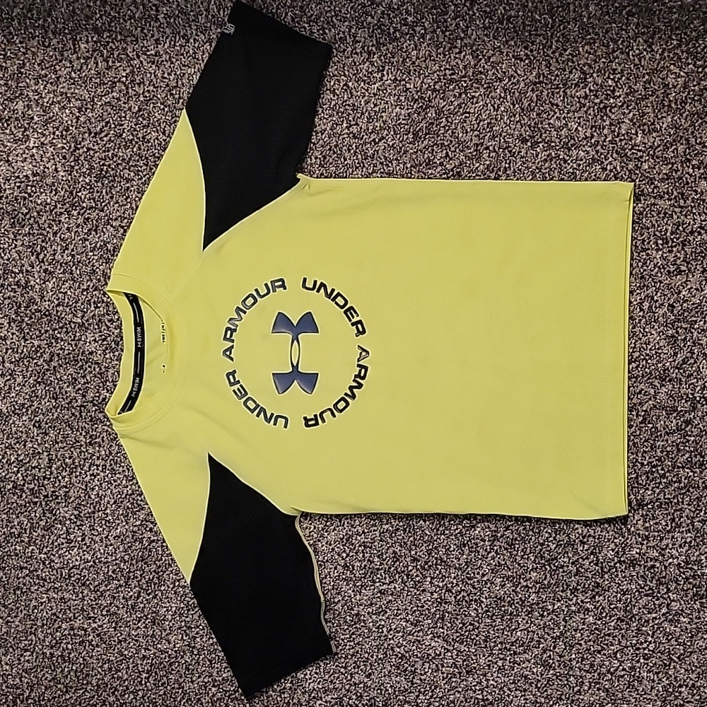 Under Armour Boys Swim Shirt Medium
